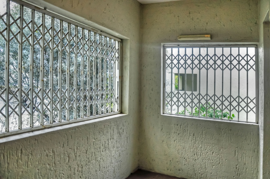 2 Bedroom Property for Sale in Vorna Valley Gauteng