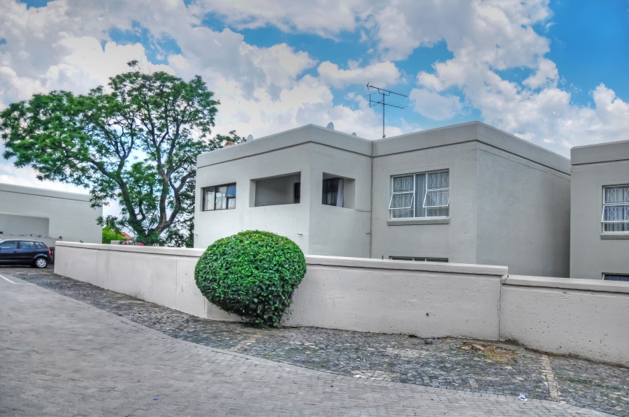 2 Bedroom Property for Sale in Vorna Valley Gauteng