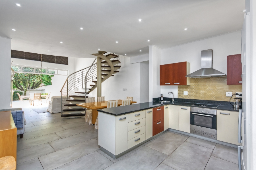 To Let 2 Bedroom Property for Rent in Illovo Gauteng