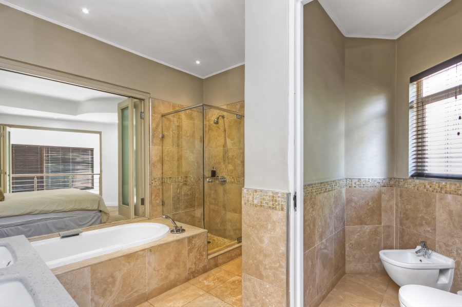 To Let 2 Bedroom Property for Rent in Illovo Gauteng