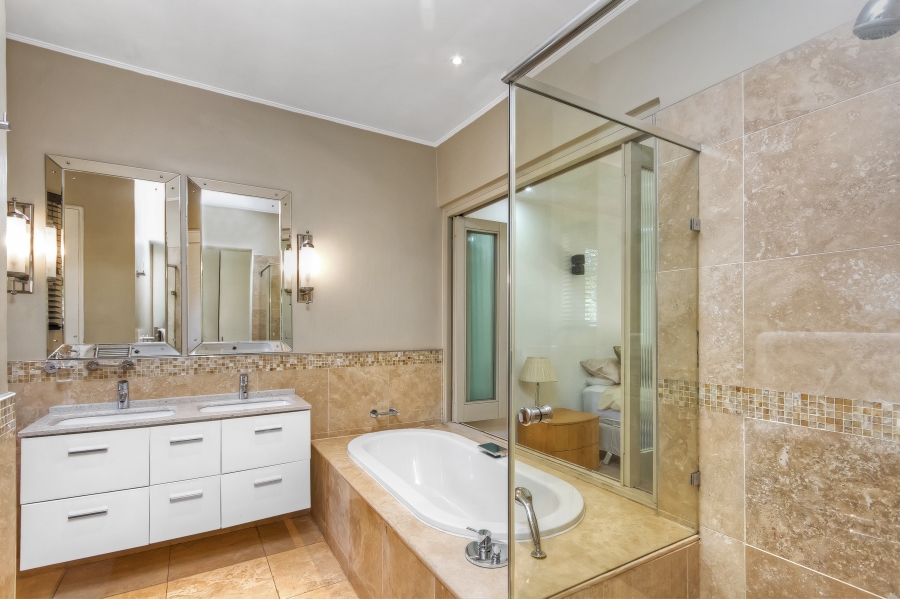 To Let 2 Bedroom Property for Rent in Illovo Gauteng