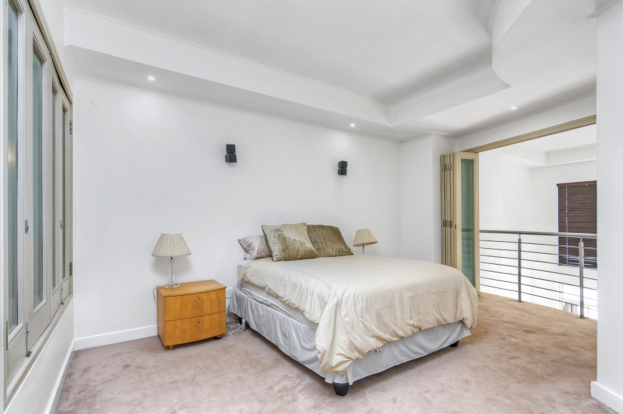 To Let 2 Bedroom Property for Rent in Illovo Gauteng