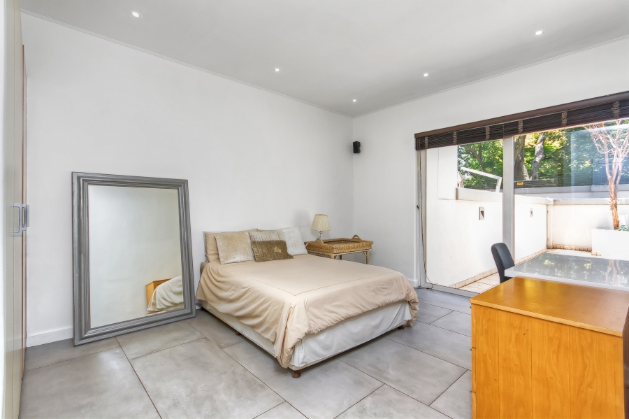 To Let 2 Bedroom Property for Rent in Illovo Gauteng