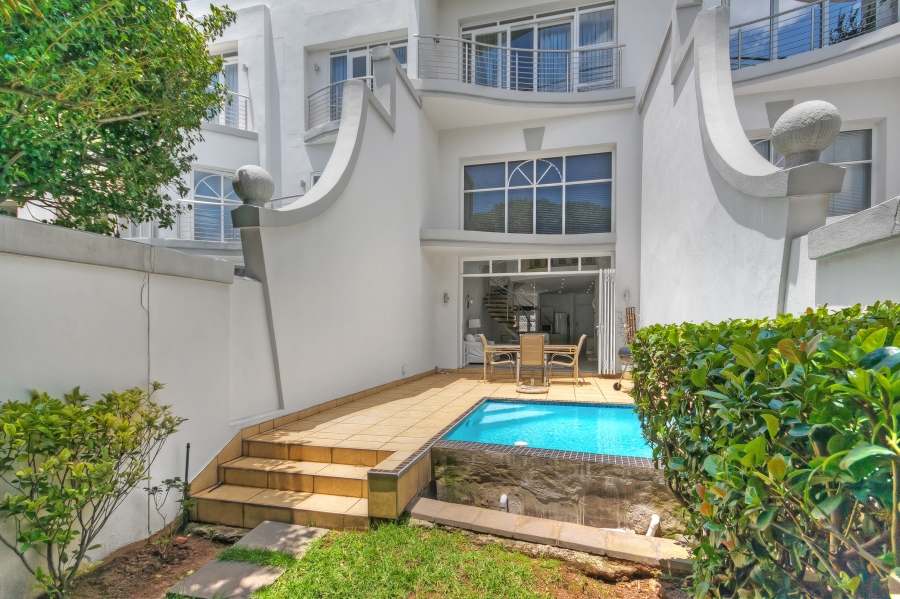 To Let 2 Bedroom Property for Rent in Illovo Gauteng