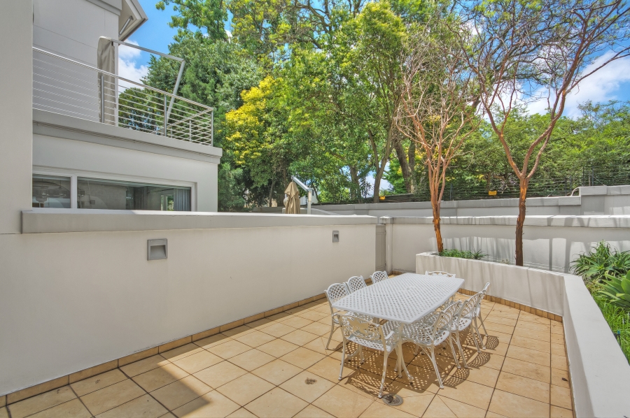 To Let 2 Bedroom Property for Rent in Illovo Gauteng