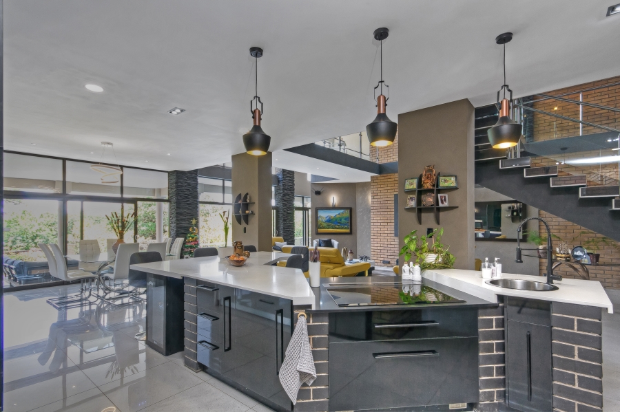 4 Bedroom Property for Sale in Carlswald Gauteng