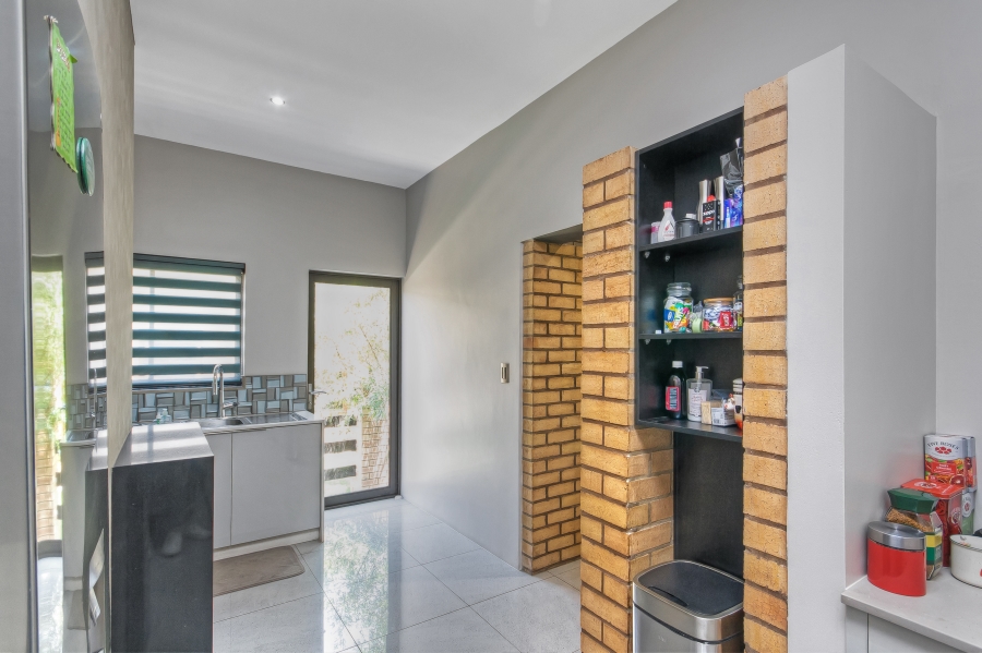 4 Bedroom Property for Sale in Carlswald Gauteng