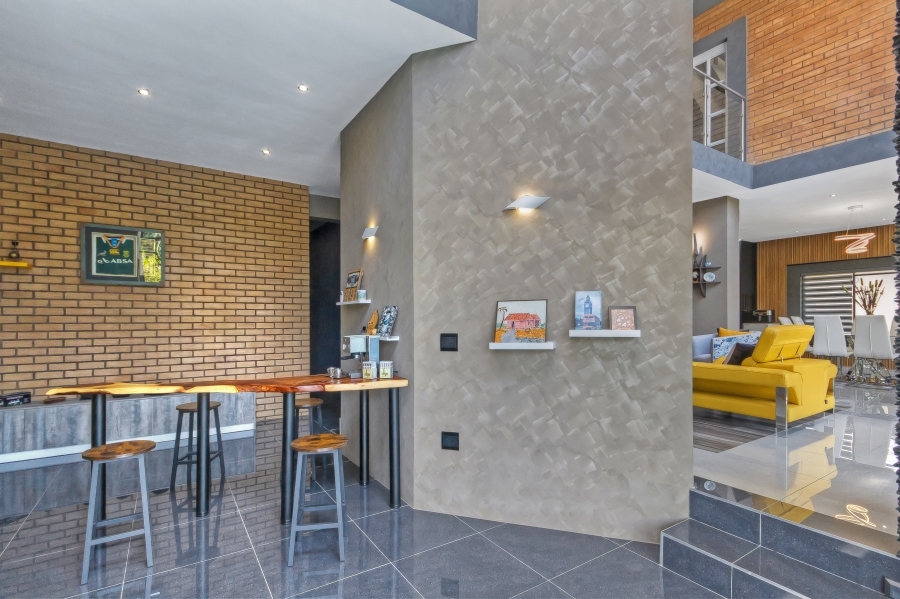 4 Bedroom Property for Sale in Carlswald Gauteng