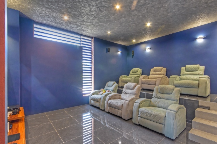 4 Bedroom Property for Sale in Carlswald Gauteng