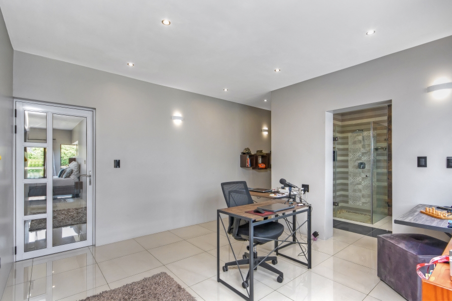 4 Bedroom Property for Sale in Carlswald Gauteng