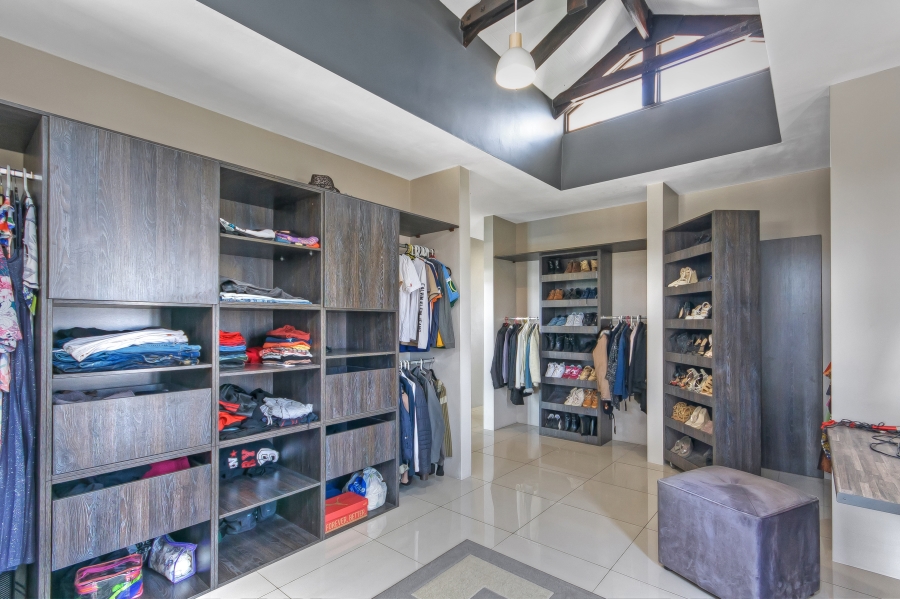 4 Bedroom Property for Sale in Carlswald Gauteng