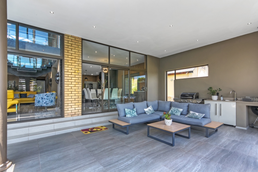 4 Bedroom Property for Sale in Carlswald Gauteng