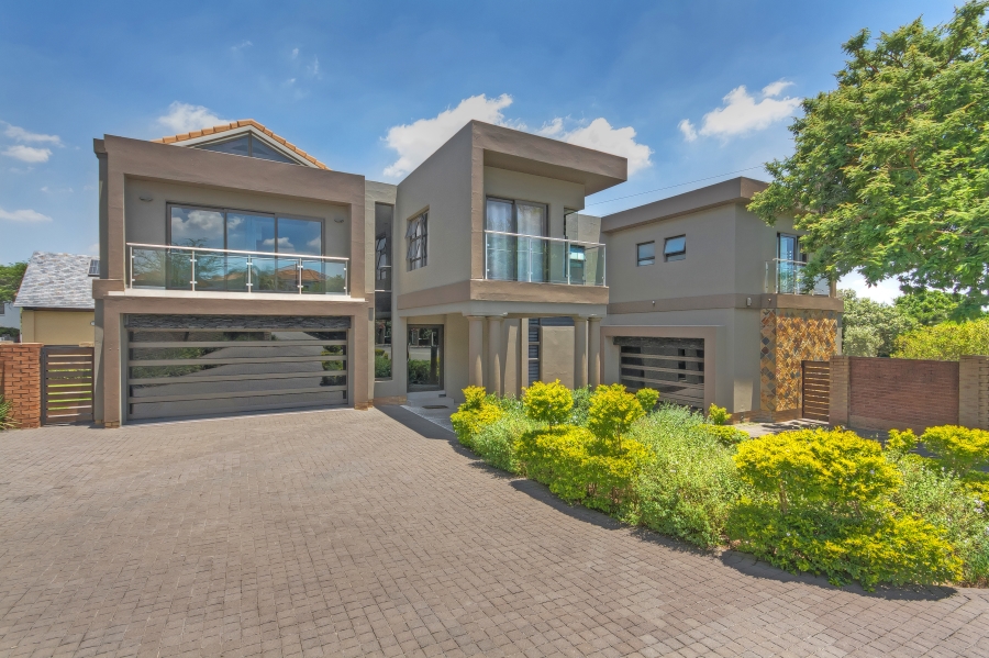 4 Bedroom Property for Sale in Carlswald Gauteng