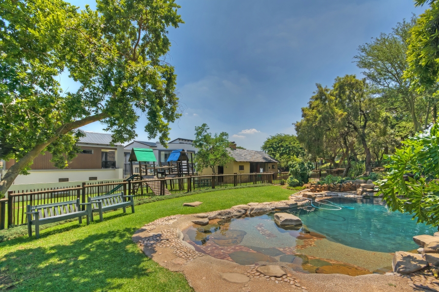 4 Bedroom Property for Sale in Carlswald Gauteng