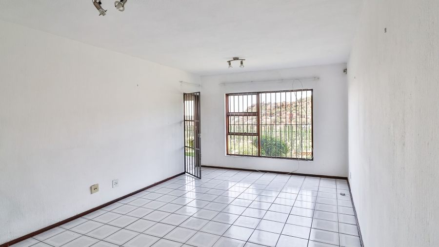 2 Bedroom Property for Sale in Bassonia Gauteng