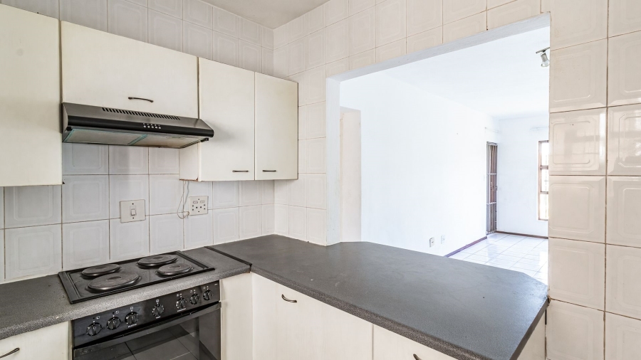 2 Bedroom Property for Sale in Bassonia Gauteng