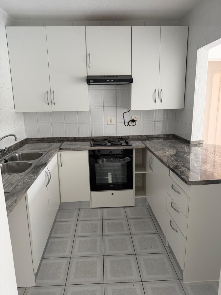 2 Bedroom Property for Sale in Bassonia Gauteng