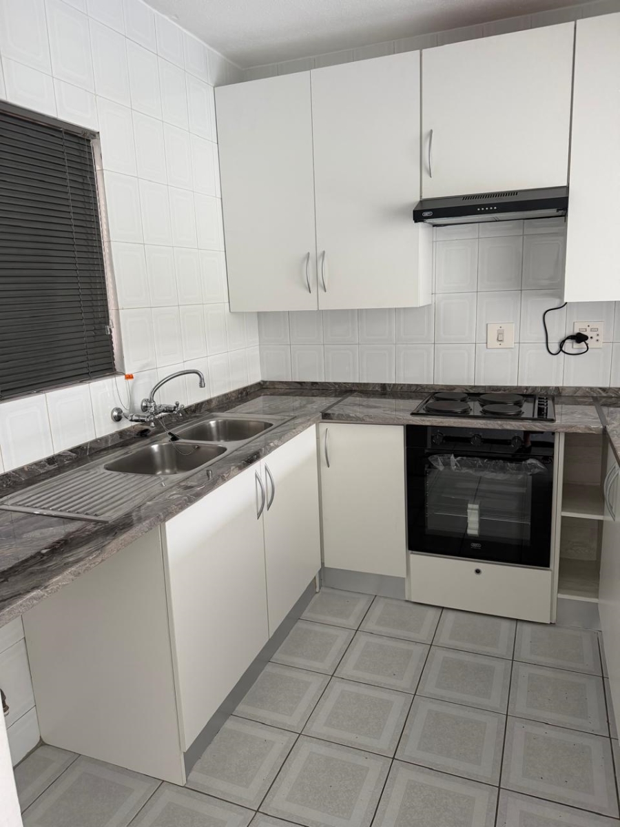 2 Bedroom Property for Sale in Bassonia Gauteng