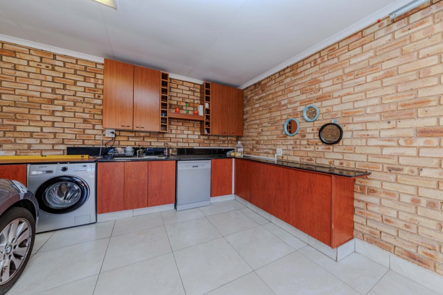 4 Bedroom Property for Sale in Boskruin Gauteng