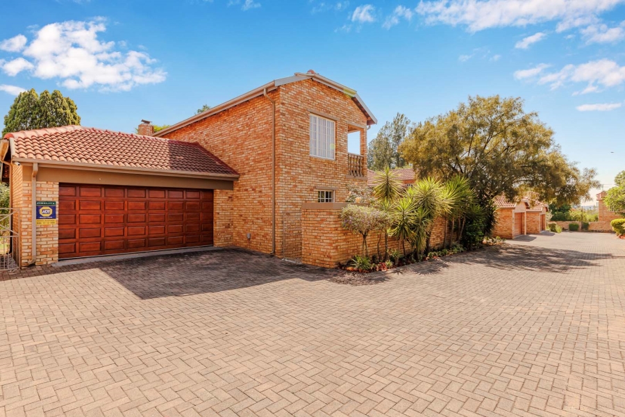 4 Bedroom Property for Sale in Boskruin Gauteng
