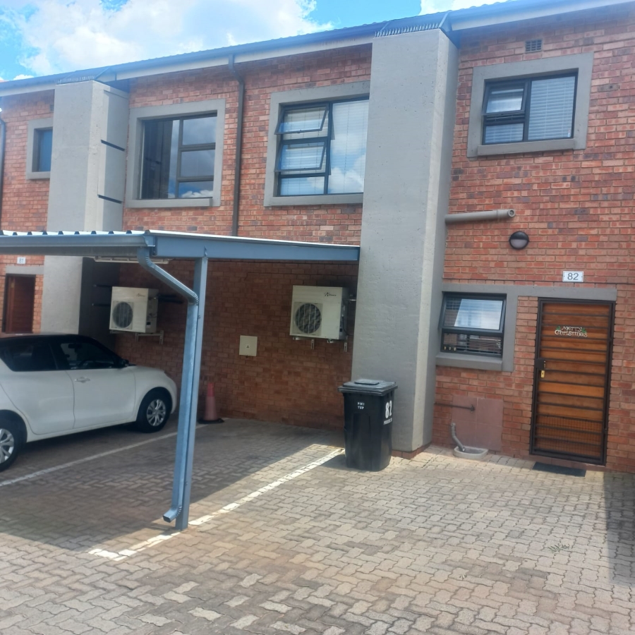 3 Bedroom Property for Sale in Helderkruin Gauteng