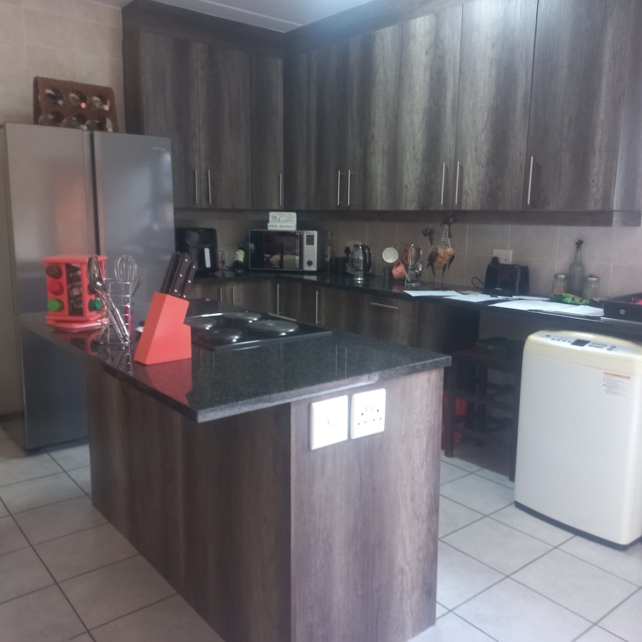 3 Bedroom Property for Sale in Helderkruin Gauteng