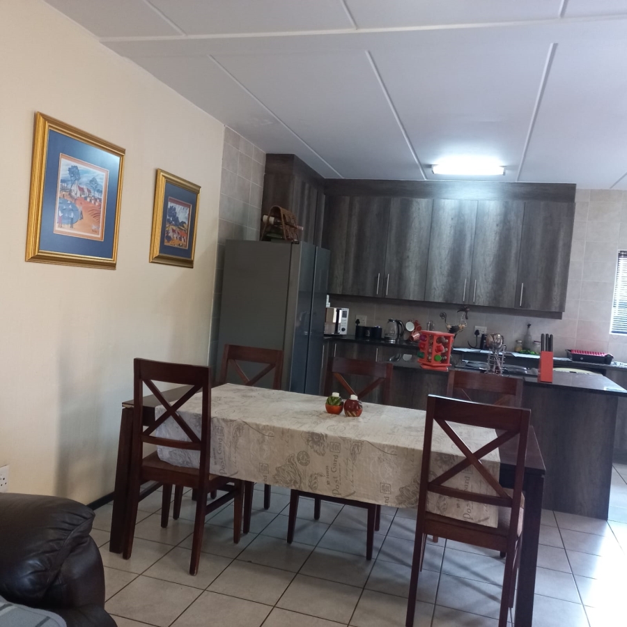 3 Bedroom Property for Sale in Helderkruin Gauteng