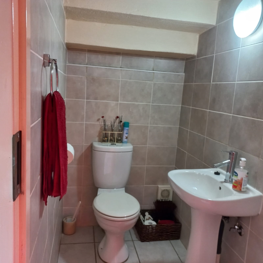 3 Bedroom Property for Sale in Helderkruin Gauteng