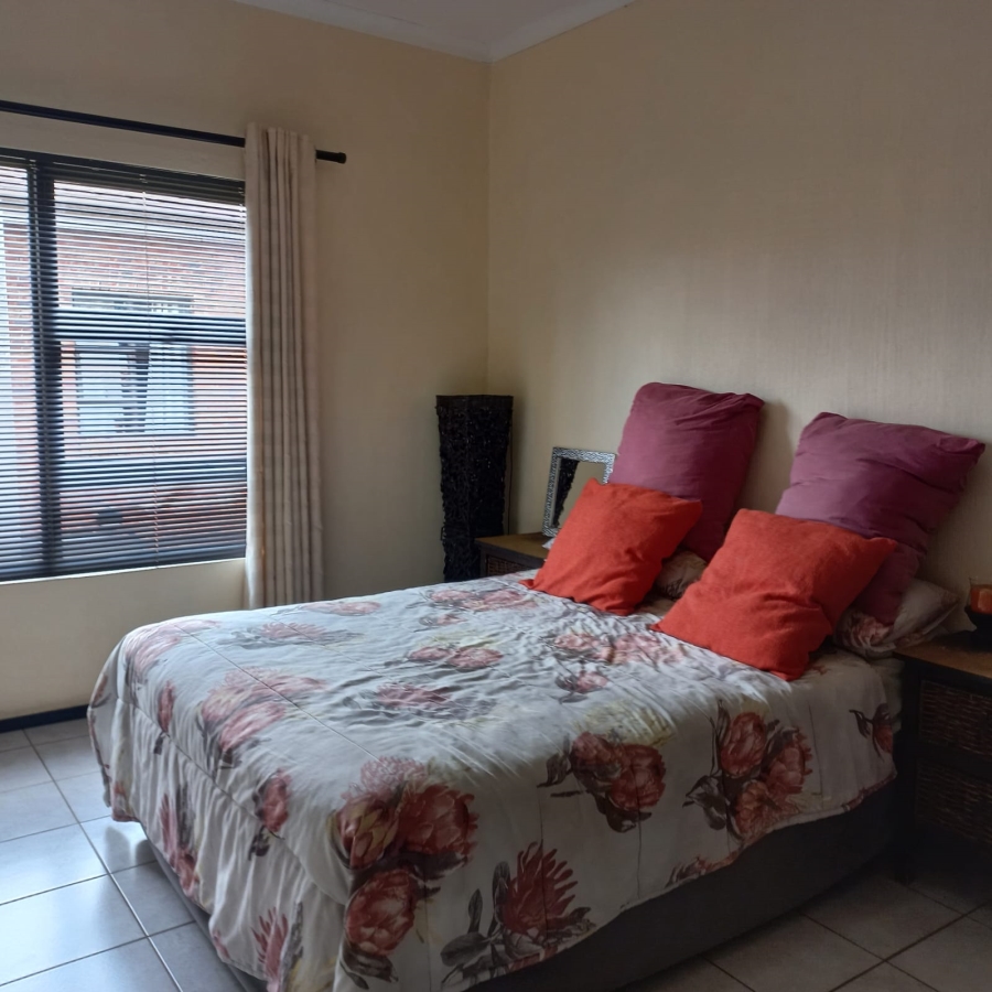 3 Bedroom Property for Sale in Helderkruin Gauteng