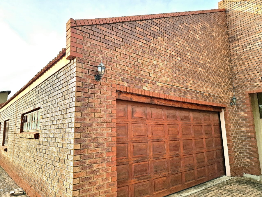3 Bedroom Property for Sale in Hillshaven Gauteng