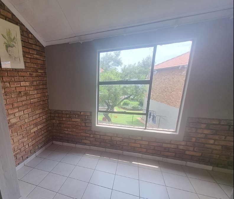 2 Bedroom Property for Sale in Willowbrook Gauteng