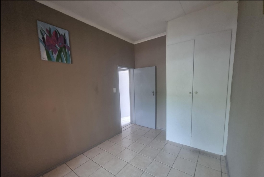 2 Bedroom Property for Sale in Willowbrook Gauteng