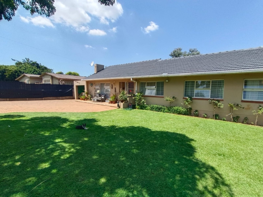 3 Bedroom Property for Sale in Greenhills Gauteng