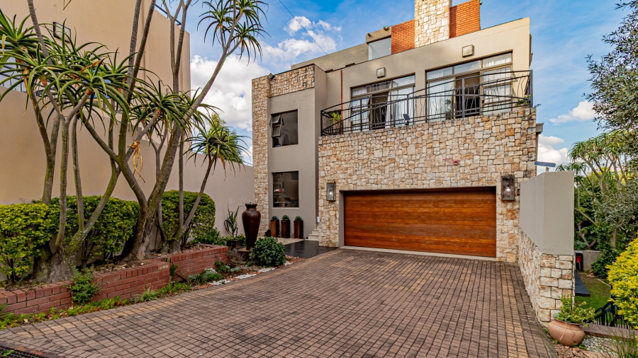 3 Bedroom Property for Sale in Floracliffe Gauteng