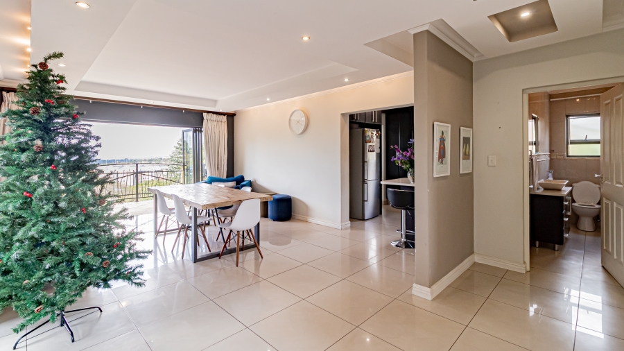 3 Bedroom Property for Sale in Floracliffe Gauteng