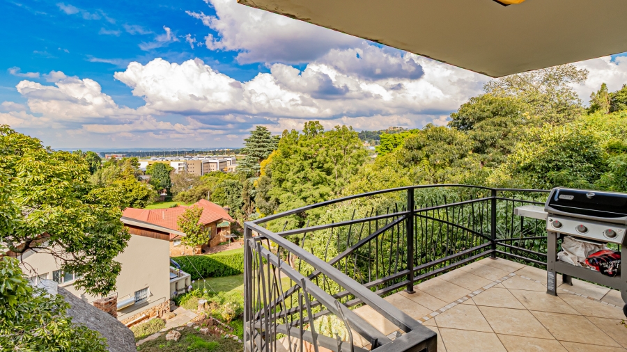 3 Bedroom Property for Sale in Floracliffe Gauteng