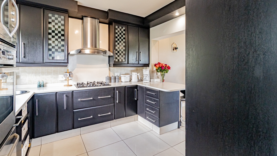 3 Bedroom Property for Sale in Floracliffe Gauteng