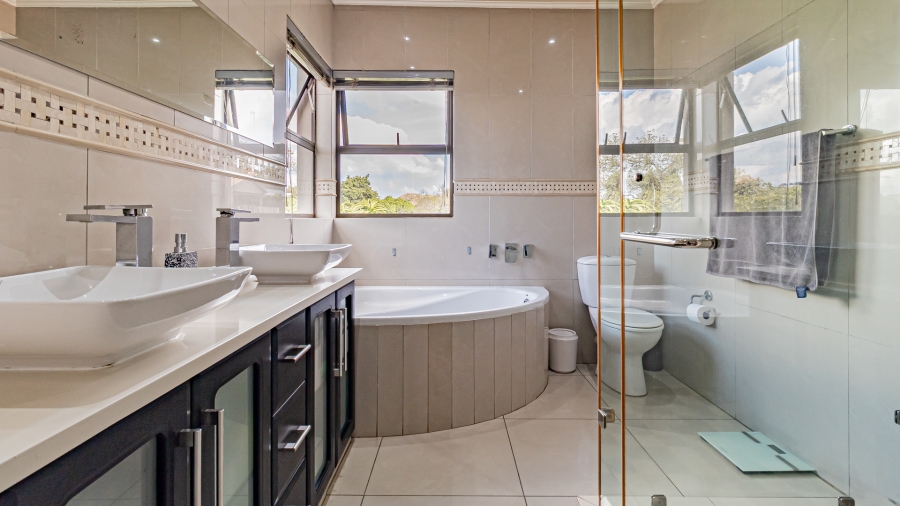 3 Bedroom Property for Sale in Floracliffe Gauteng