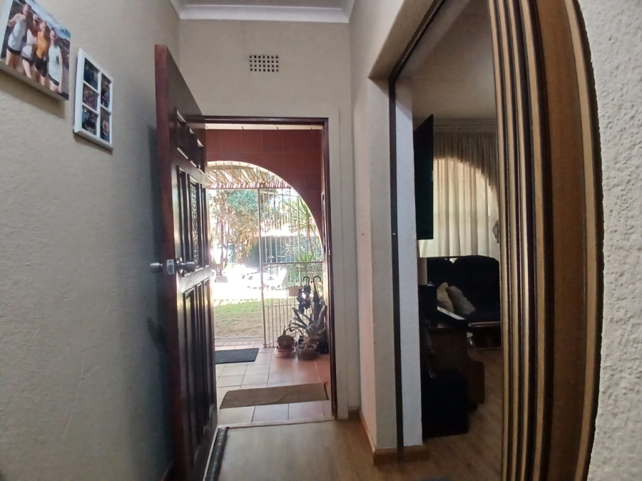 3 Bedroom Property for Sale in Helikonpark Gauteng
