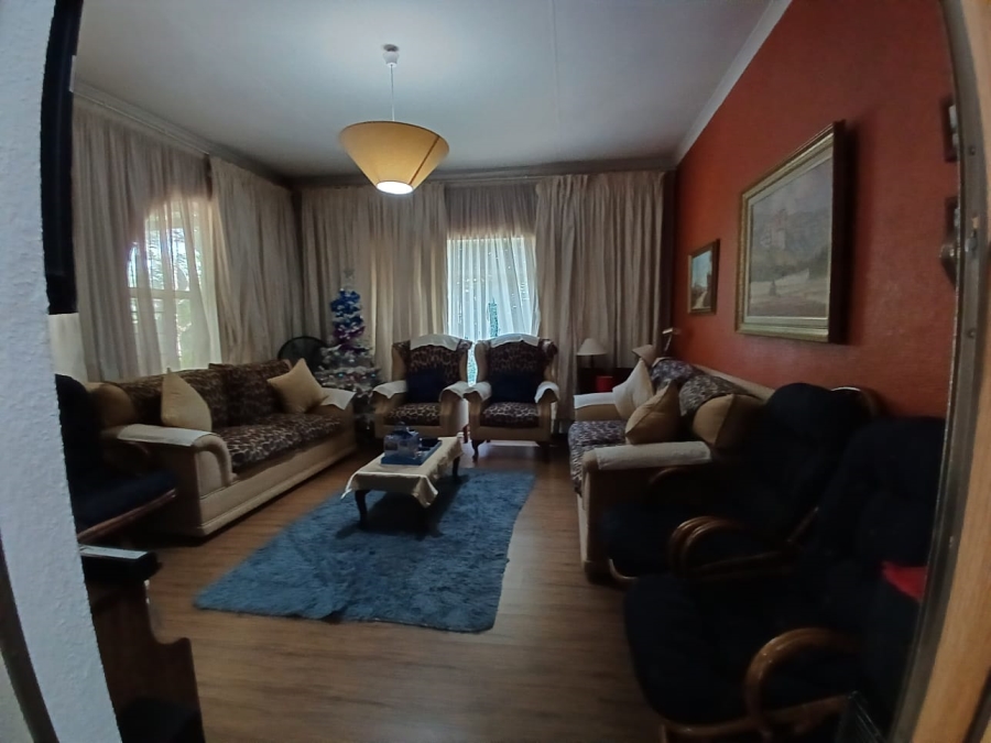 3 Bedroom Property for Sale in Helikonpark Gauteng