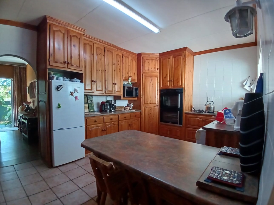 3 Bedroom Property for Sale in Helikonpark Gauteng