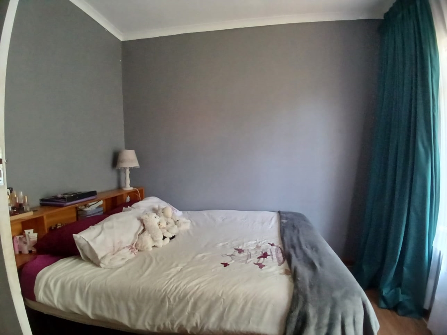 3 Bedroom Property for Sale in Helikonpark Gauteng