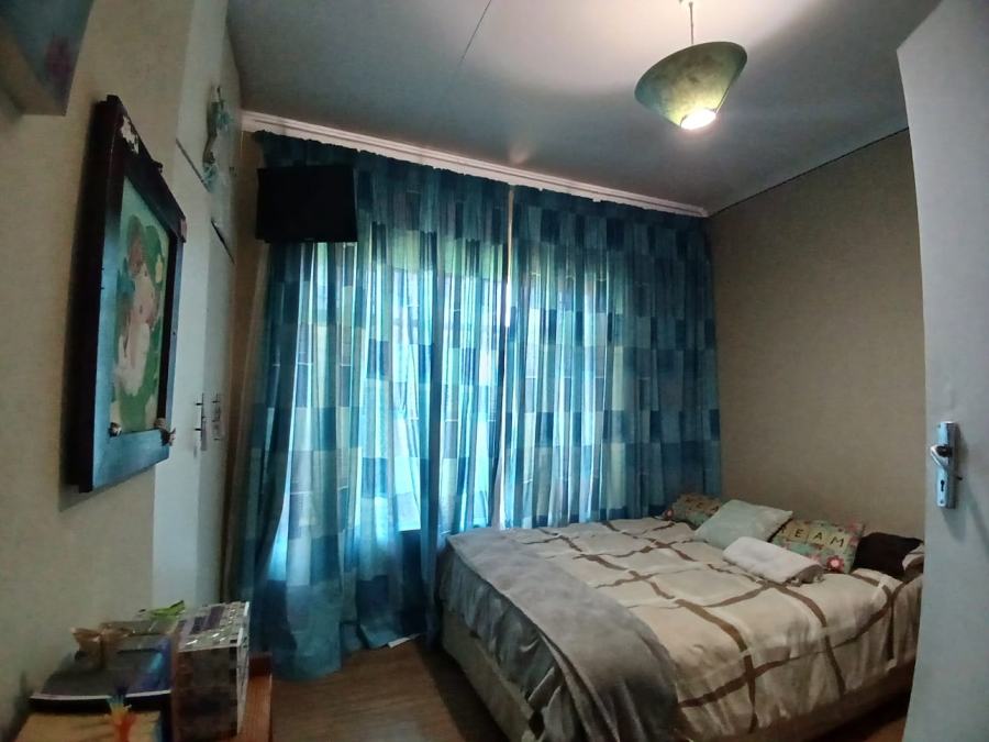 3 Bedroom Property for Sale in Helikonpark Gauteng