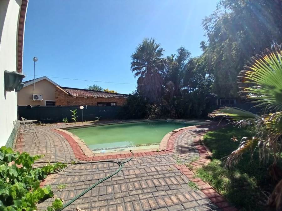 3 Bedroom Property for Sale in Helikonpark Gauteng