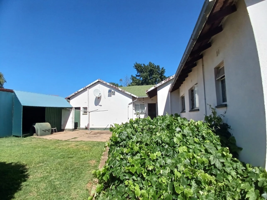 3 Bedroom Property for Sale in Helikonpark Gauteng