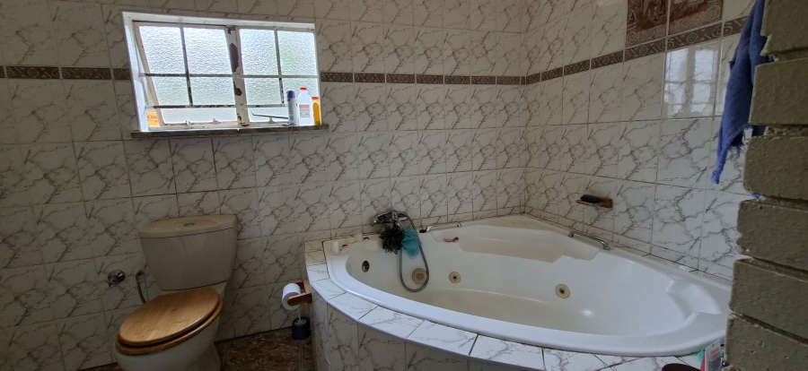 3 Bedroom Property for Sale in Wentworth Park Gauteng