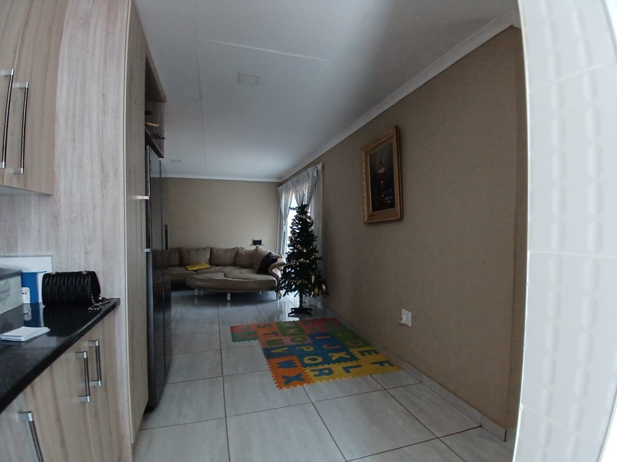 3 Bedroom Property for Sale in Bekkersdal Gauteng