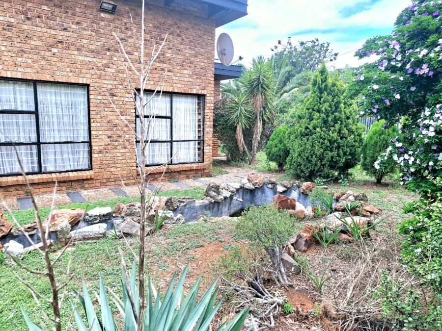 3 Bedroom Property for Sale in Westonaria Gauteng