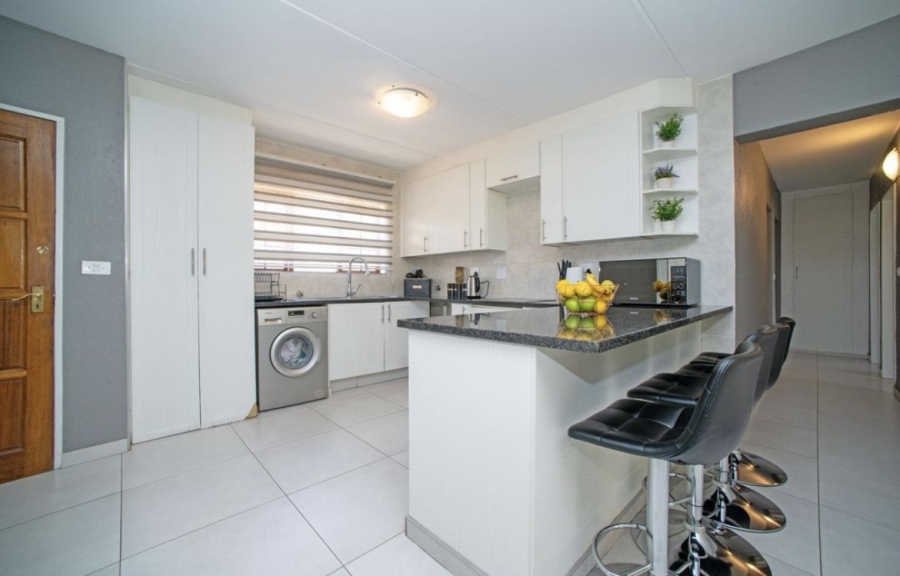 3 Bedroom Property for Sale in Bedfordview Gauteng