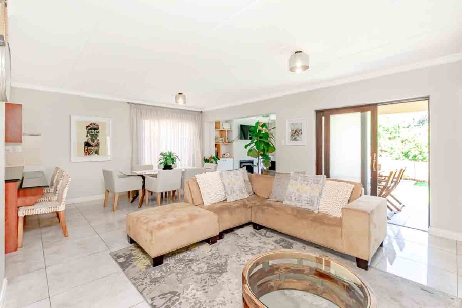 4 Bedroom Property for Sale in Bloubosrand Gauteng